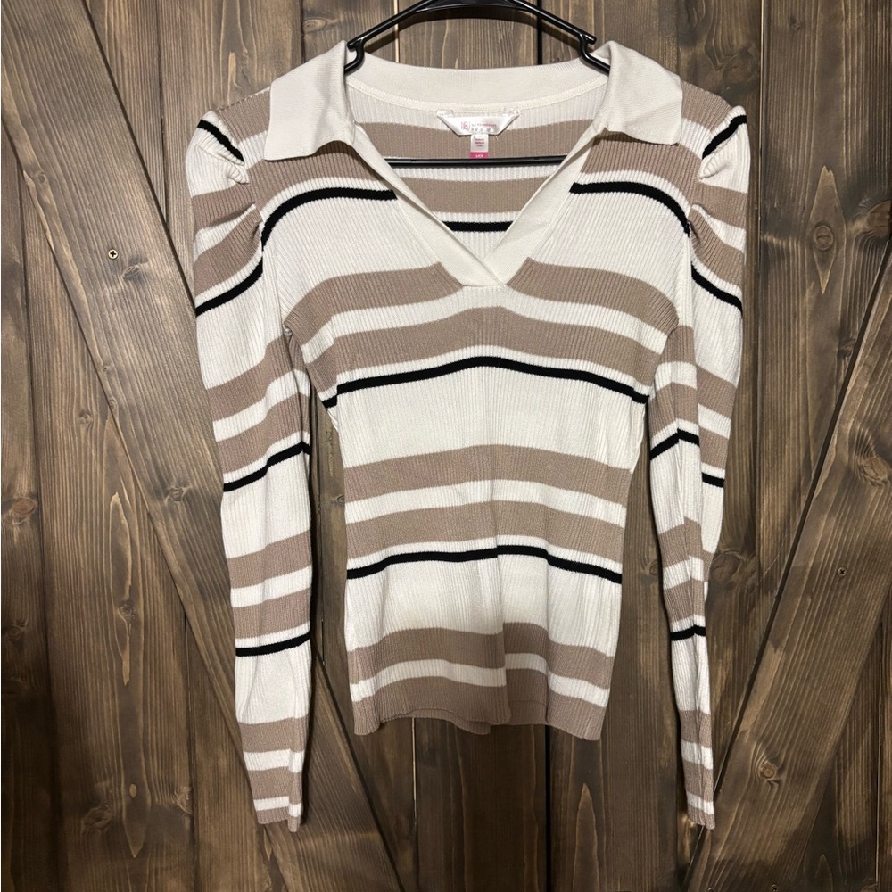 Striped V-Neck Long Sleeve Top